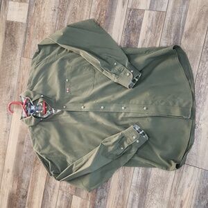 Wrangler TWENTY X BUTTON DOWN SHIRT olive green and plaid size Large long sleeve